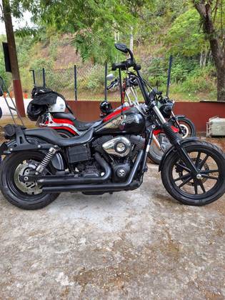 HARLEY-DAVIDSON DYNA SUPER GLIDE 
